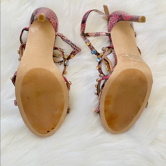 ｓｔｅｖｅ  ｍａｄｄｅｎ  ｍａｊｅｓｔｉｃ  ｄｒｅｓｓ  ｓａｎｄａｌｓ - Picture 3 of 6